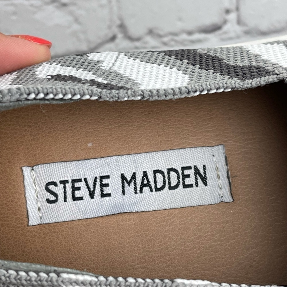 NEW Steve Madden platform grey army print sneakers - Picture 9 of 10